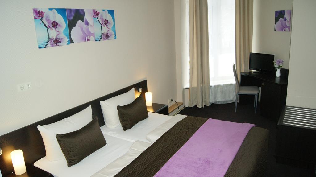 Hotel Pension Eberty Berlijn Buitenkant foto