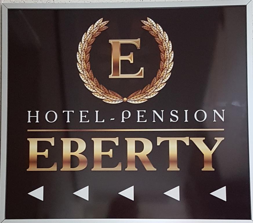 Hotel Pension Eberty Berlijn Buitenkant foto